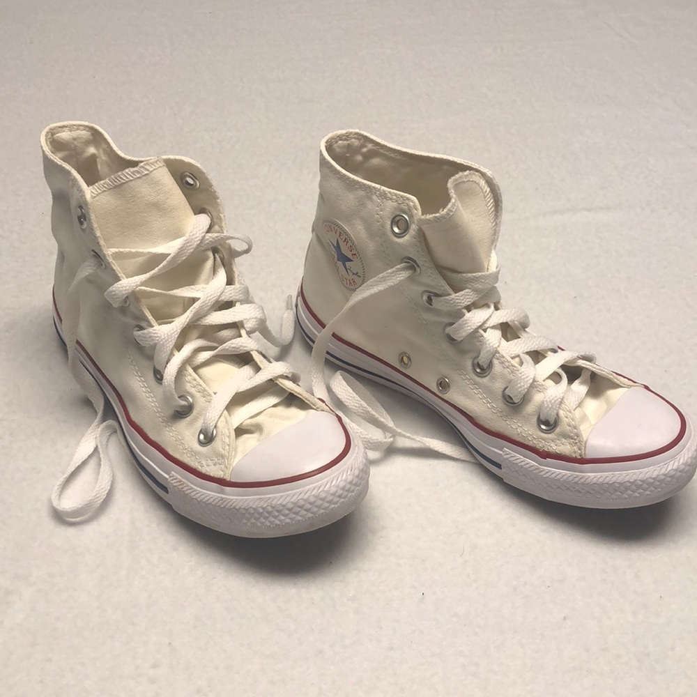 White All-Star Converse All-Star NEARLY NEW Size 7